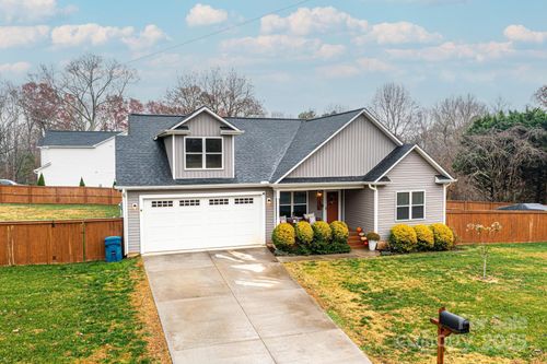 340 Woodlawn Dr, Connelly Springs, NC, 28612-7904 | Card Image