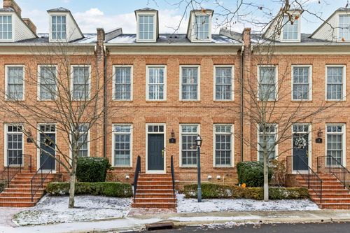 7 Richmond Sq, New Albany, OH, 43054-6015 | Card Image