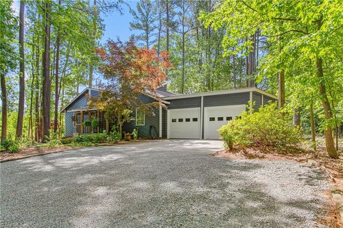 7 Hickory Trl, Thomasville, NC, 27360-9671 | Card Image