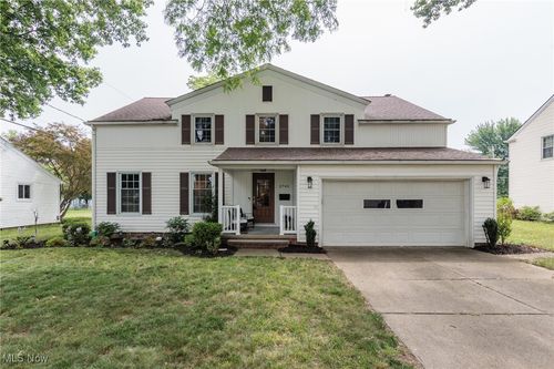 2743 W Asplin Dr, Rocky River, OH, 44116-3038 | Card Image