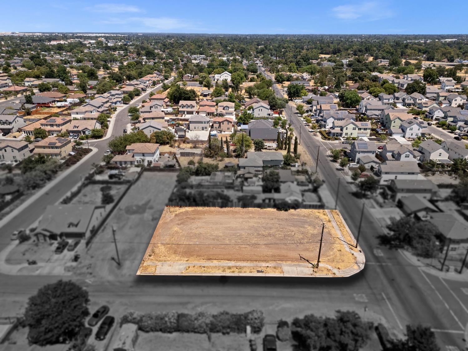 Land in Sacramento