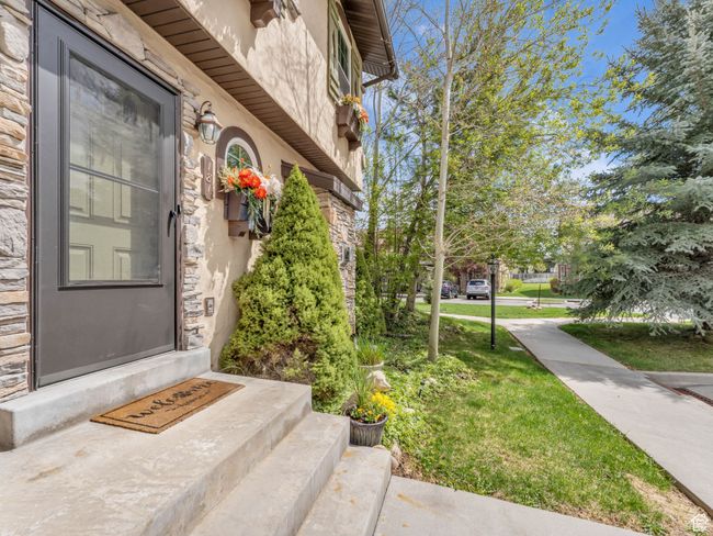 181 Geneva Dr, Townhouse with 2 bedrooms, 2 bathrooms and 3 parking in Midway UT | Image 4