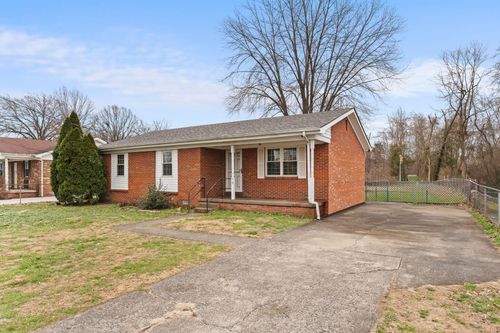 102 Madison St, Berea, KY, 40403-1204 | Card Image