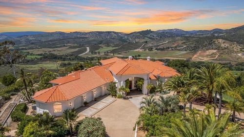 31581 Larga Vis, Valley Center, CA, 92082-5037 | Card Image