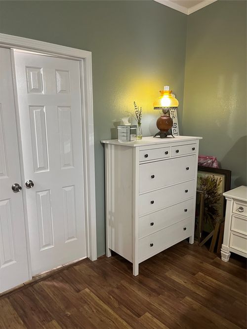 674 County Road 447, Waelder, TX, 78959-5153 | Card Image