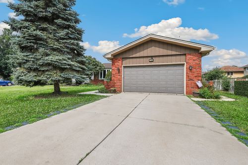 17042 Lockwood Ave, Oak Forest, IL, 60452-4473 | Card Image