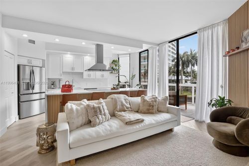 204-20185 E Country Club Dr, Aventura, FL, 33180-3048 | Card Image