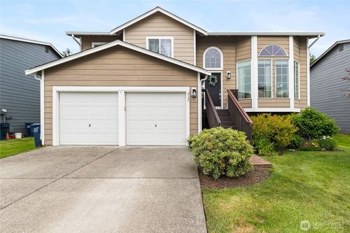 412 Allison Way, Nooksack, WA, 98276-9396 | Card Image