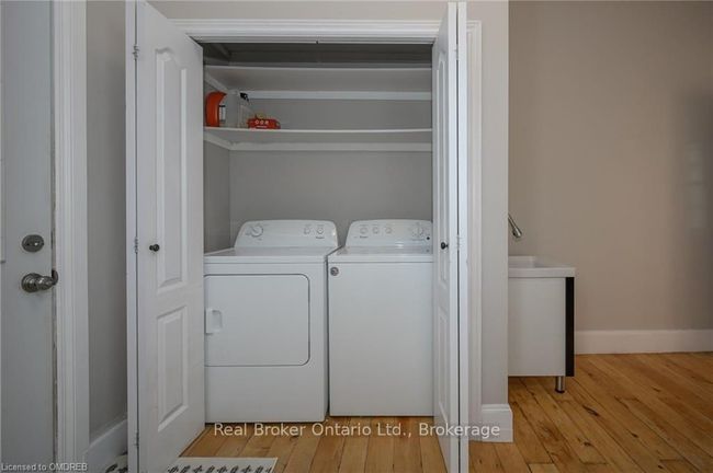3318 Dundas St, House other with 3 bedrooms, 2 bathrooms and 6 parking in Burlington ON | Image 27