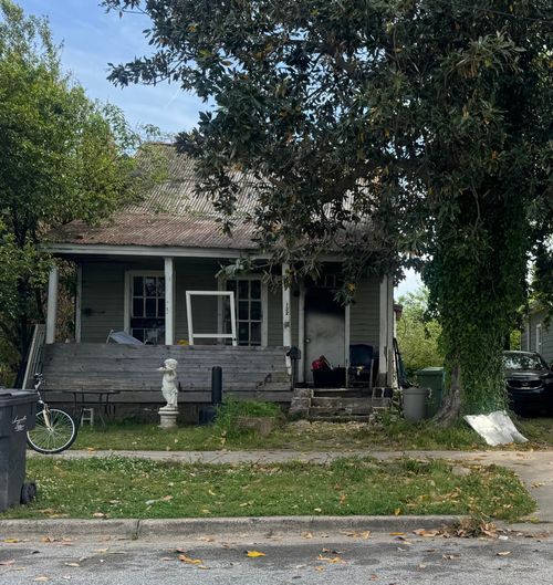 132 Walker St, Augusta, GA, 30901-2593 | Card Image