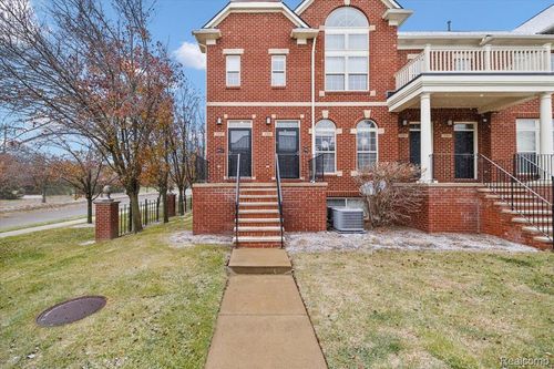 28-3293 Newbury Pl, Troy, MI, 48084-7044 | Card Image