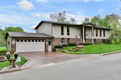 1614 Valley View Dr, Winona, MN, 55987-4852 | Card Image