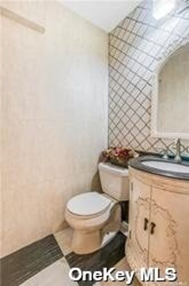 11912 83rd Avenue, For Sale in Kew Gardens Zoocasa