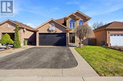 19 Konstantine Crt, Hamilton, ON, L9B2T3 | Card Image