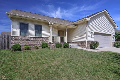 6106 Regency Dr, Columbus, IN, 47203-4591 | Card Image