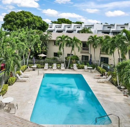 101-2907 Ne 8th Ter, Wilton Manors, FL, 33334-6604 | Card Image