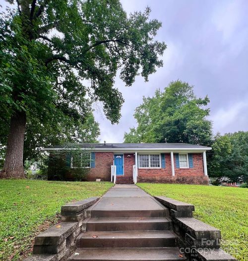 2849 Denview Ln, Charlotte, NC, 28208-5903 | Card Image
