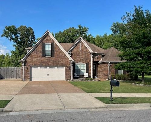 12204 Brooks River Dr, Arlington, TN, 38002-8570 | Card Image