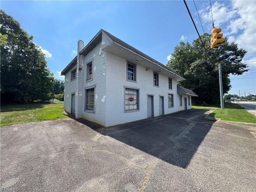 303-217 Sparta Road, North Wilkesboro, NC, 28659 | Card Image