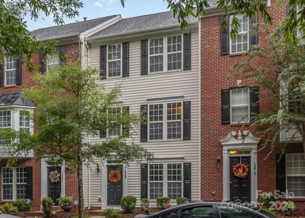 Bullock Greenway Blvd, Charlotte, NC 28277