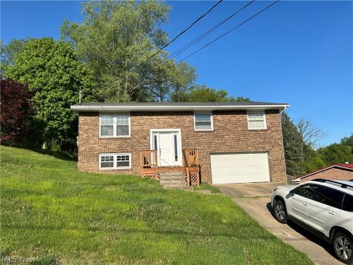110 Scenic Dr, Follansbee, WV, 26037-1237 | Card Image