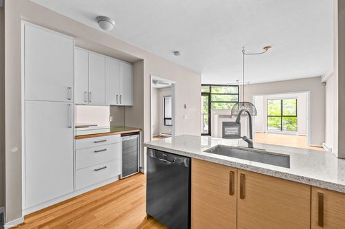 207-2228 Marstrand Ave, Vancouver, BC, V6K4T1 | Card Image