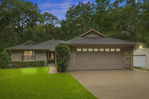 106 Wood Forest Ln, Huntsville, TX, 77340-8819 | Card Image