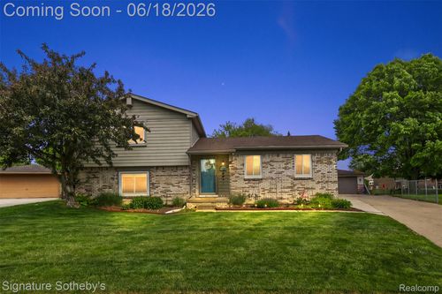 17858 Loranger St, Clinton Township, MI, 48038-1783 | Card Image