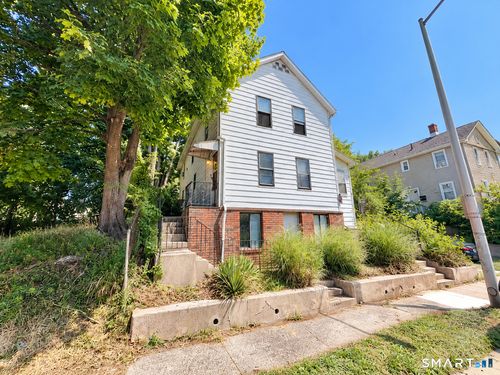 435 Myrtle St, New Britain, CT, 06053-4015 | Card Image