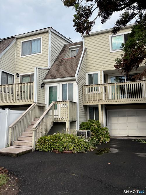 15-15 Peddlars Dr, Branford, CT, 06405-5816 | Card Image
