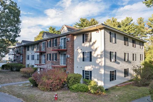 unit-211-130 Endicott St N, Laconia, NH, 03246-1719 | Card Image
