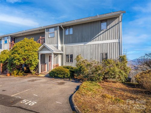 516 Windswept Dr, Asheville, NC, 28801-4261 | Card Image