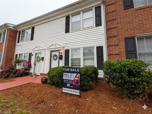 58-311 Salisbury St, Kernersville, NC, 27284-2995 | Card Image