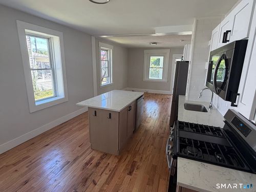2-1 Webb St, Hamden, CT, 06517-3924 | Card Image