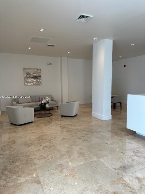 Residential in Hollywood 4