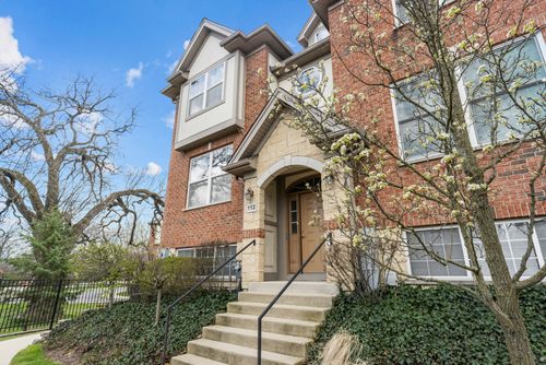 112 Enclave Dr, Mount Prospect, IL, 60056-1932 | Card Image