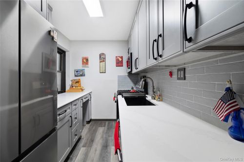 3g-82 134th St, Briarwood, NY, 11435 | Card Image