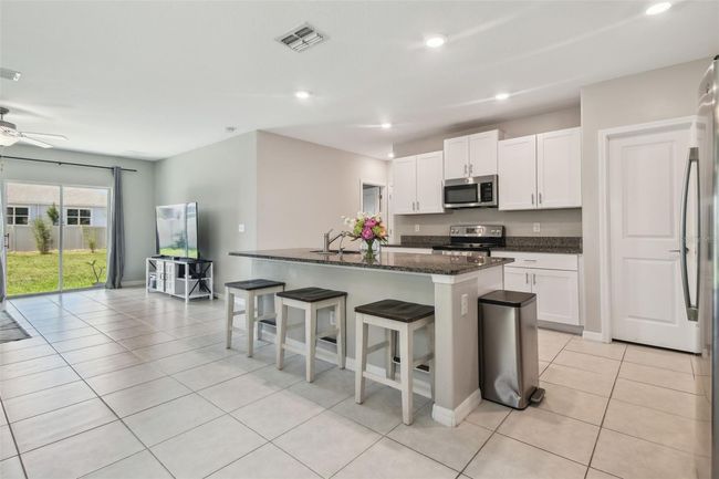 31440 Barrel Wave Way, House other with 6 bedrooms, 3 bathrooms and null parking in WESLEY CHAPEL FL | Image 9