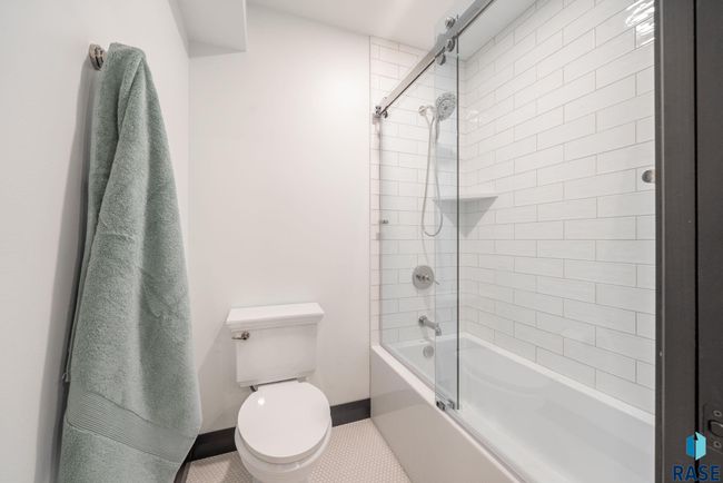 UNIT-102 - 151 E 4 Th Pl, Condo with 2 bedrooms, 3 bathrooms and null parking in Sioux Falls SD | Image 60