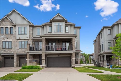 97 S Creek Dr, Kitchener, ON, N2P0H2 | Card Image