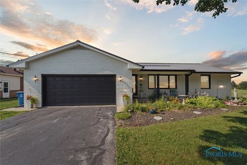 3535 Brown Rd, Oregon, OH, 43616-4103 | Card Image