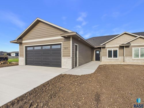 511 Bunyan Dr Drive, Harrisburg, SD, 57032-8293 | Card Image