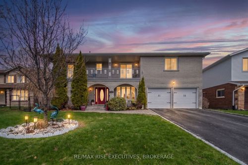 526 Canterbury Cres, Kingston, ON, K7M6X1 | Card Image