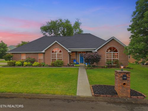 1311 Flanders Ln, Maryville, TN, 37803-8327 | Card Image