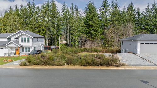 145 Edgewood Dr, Lake Cowichan, BC, V0R2G0 | Card Image