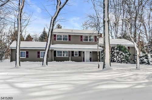 5 Forest Dr, Stirling, NJ, 07980-1001 | Card Image