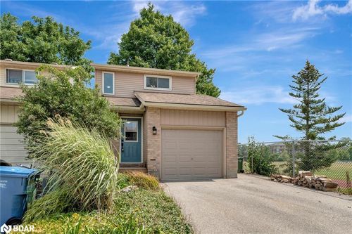 12 Grinyer Dr, Guelph, ON, N1E6R7 | Card Image