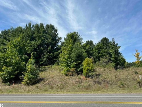 000 S Garfield Road, Traverse City, MI, 49696 | Card Image