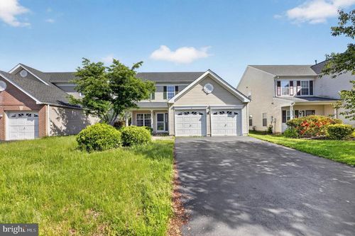 25 Sandstone Rd, East Windsor, NJ, 08520-3043 | Card Image