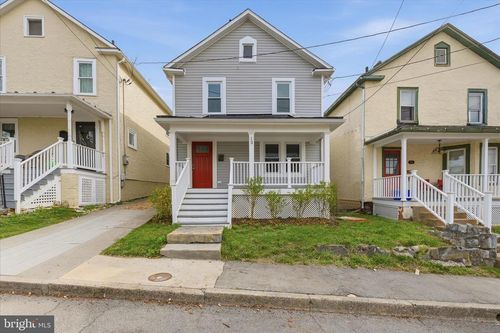 13 E Leicester St, WINCHESTER, VA, 22601-4613 | Card Image